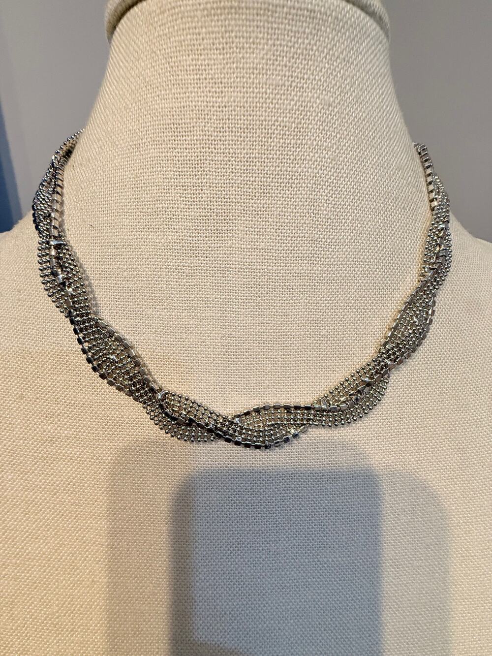 Vintage Silver Tone Mesh Twist Collar Necklace 16”
